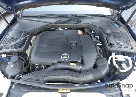 2020 Mercedes-Benz C 300 4Matic z USA, uszkodzony, nr VIN 55SWF8EB0LU326869